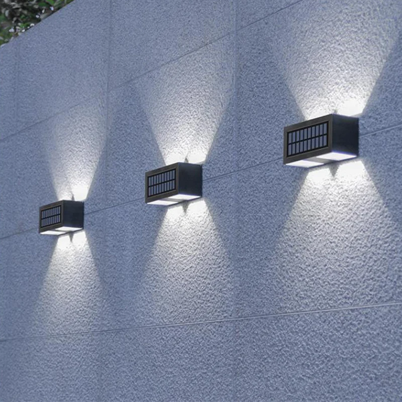 2PCS слънчева стенна лампа външна водоустойчива слънчева светлина на открито за градински балкон 1-ва предавка топла светлина 2-ра предавка бяла светлина