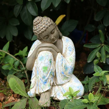 Декоративна фигурка Шакямуни смола Смееща се статуя на Буда Начало Открит декор за градина Patio бюро веранда двор изкуство декорация