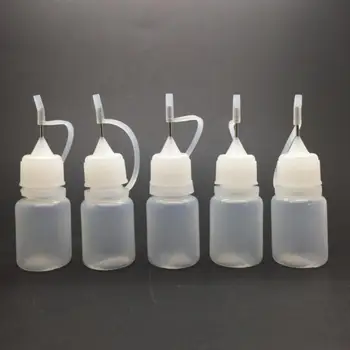 Заострена уста Мека бутилка Изстискайте празни пластмасови бутилки за омасляване Игла Tube Подбутилиране PE Pinhole бутилки за зареждане с гориво 5-20ml